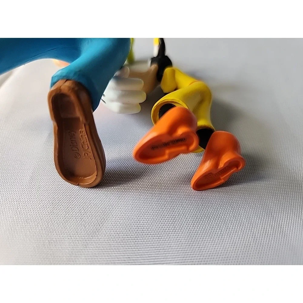 Lot 6 Disney Figures Cake Toppers Minnie & Baby, Donald & Daffy Duck, Goofy +